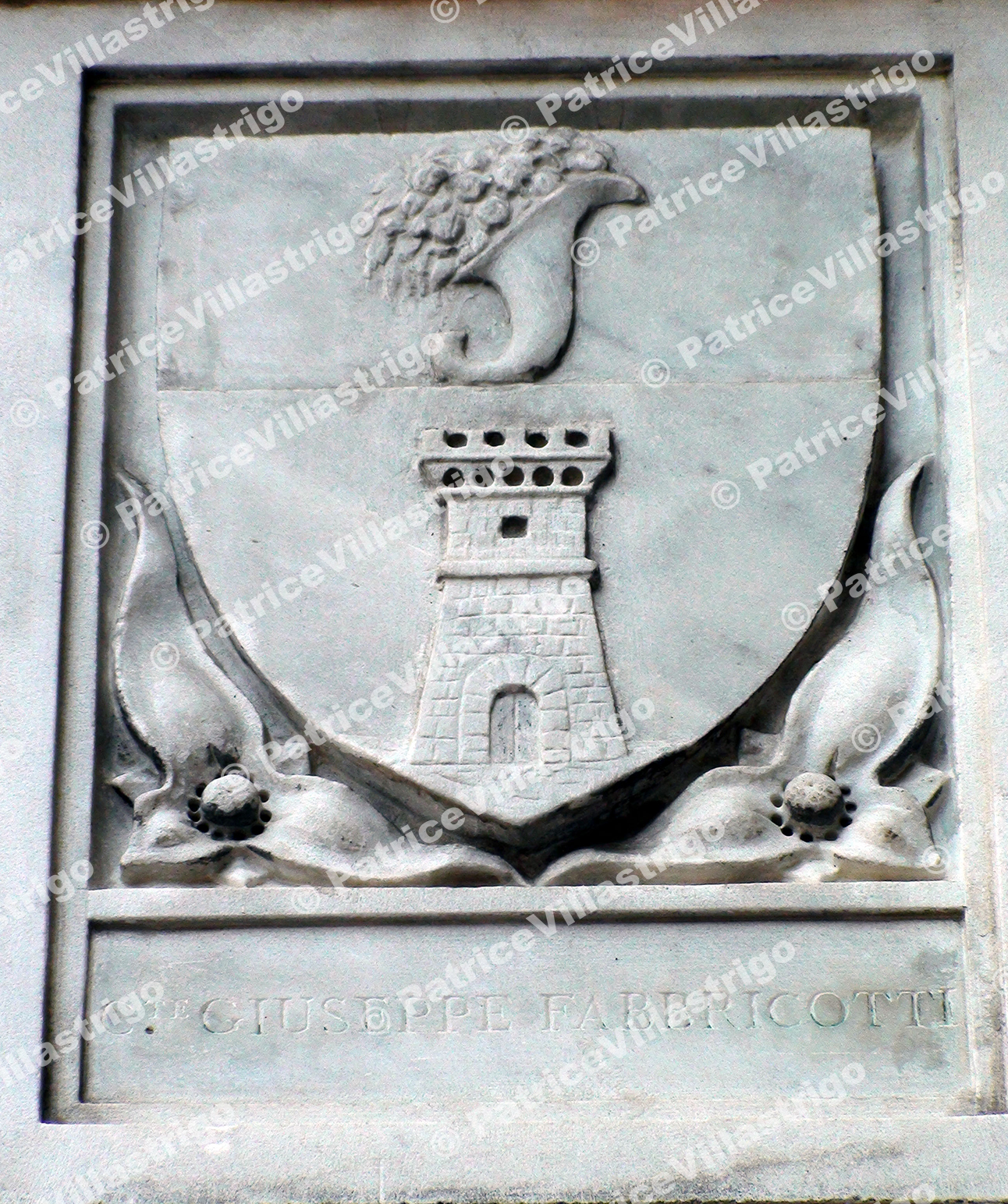 IL Duomo Coat Of Arms L1