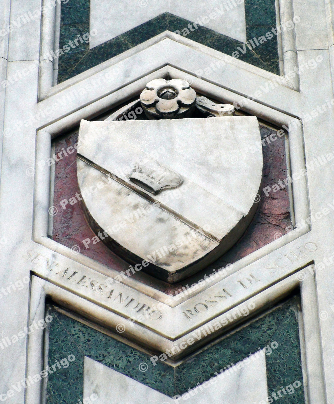 IL Duomo Coat Of Arms L10