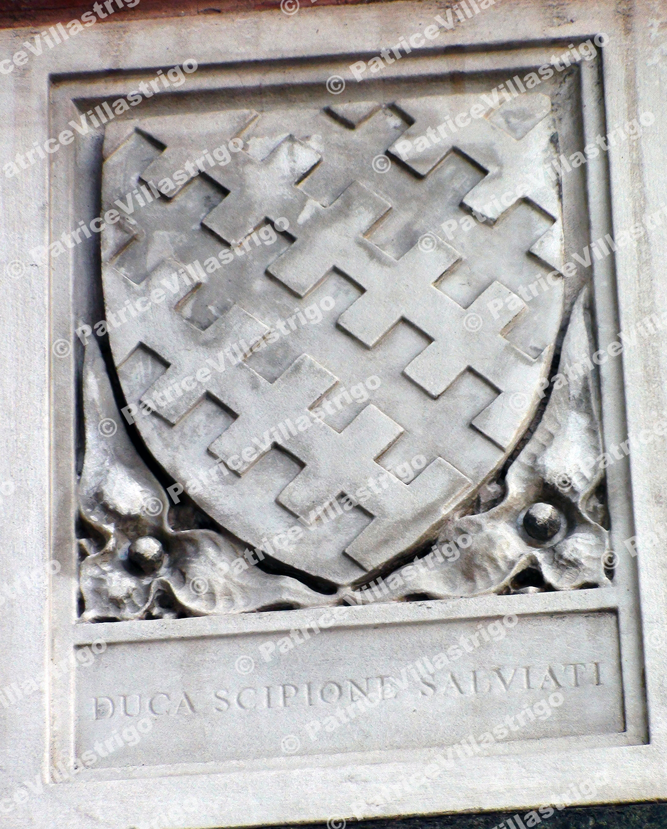 IL Duomo Coat Of Arms L17