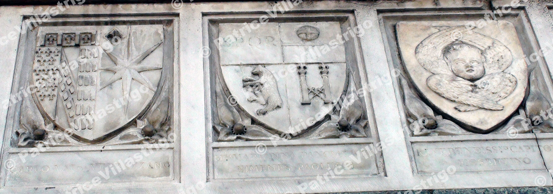 IL Duomo Coat Of Arms L21