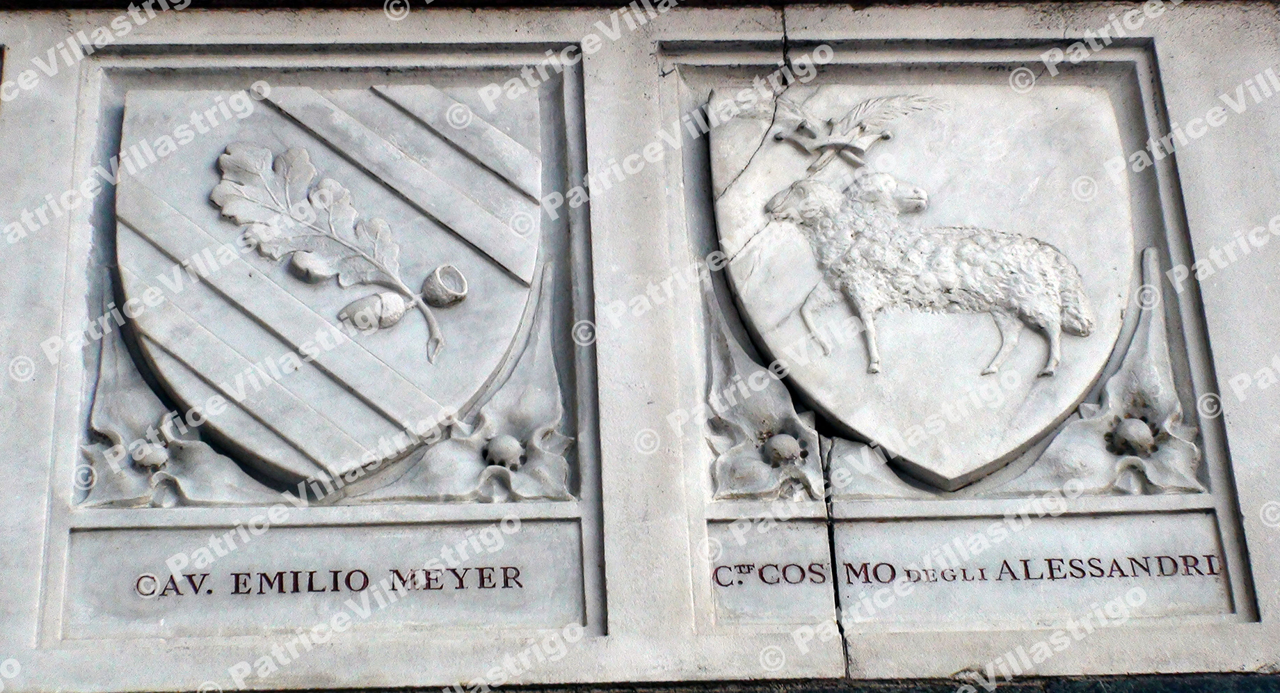 IL Duomo Coat Of Arms L24
