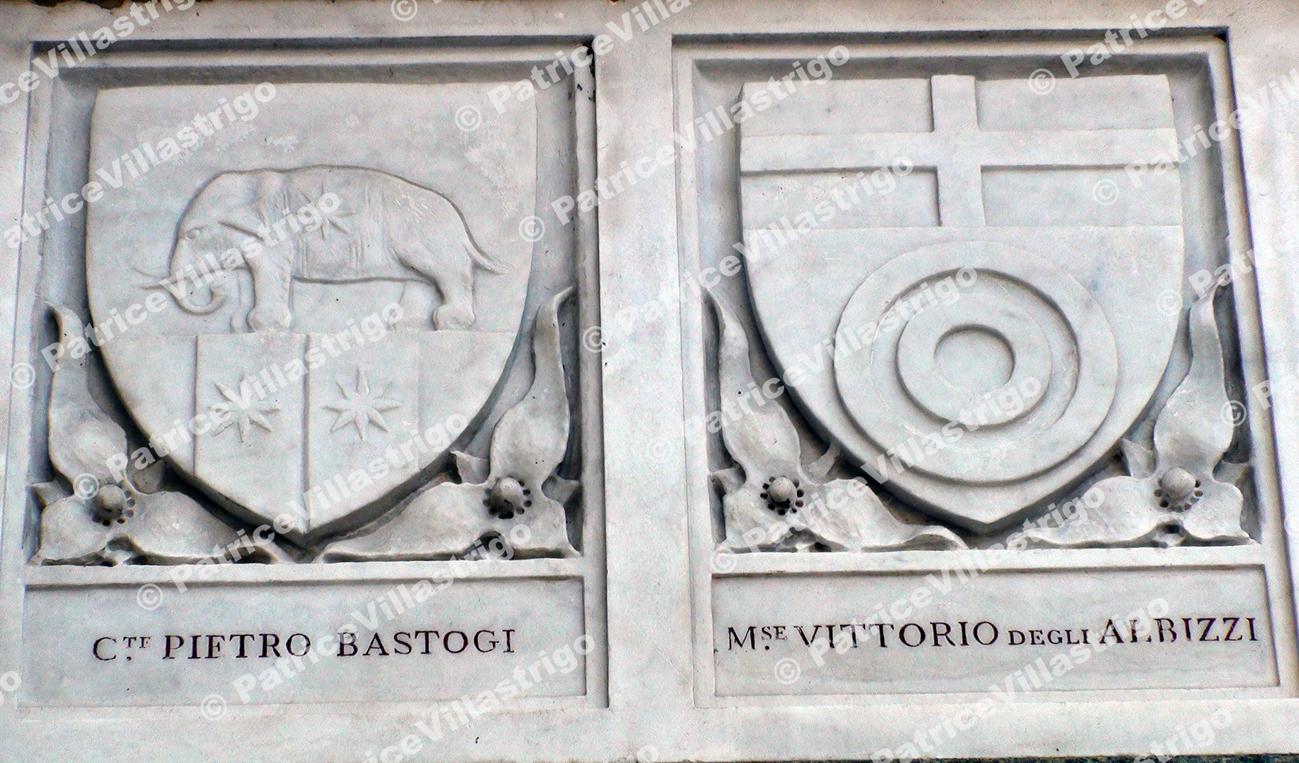 IL Duomo Coat Of Arms L30