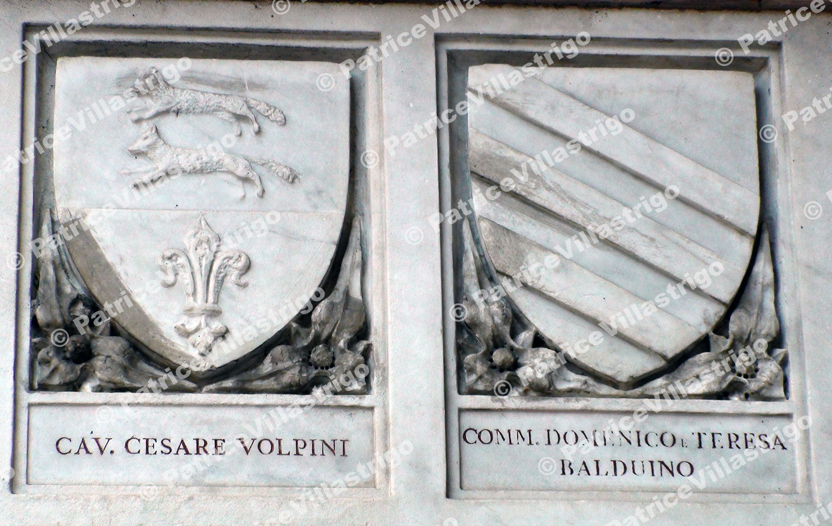 IL Duomo Coat Of Arms L37