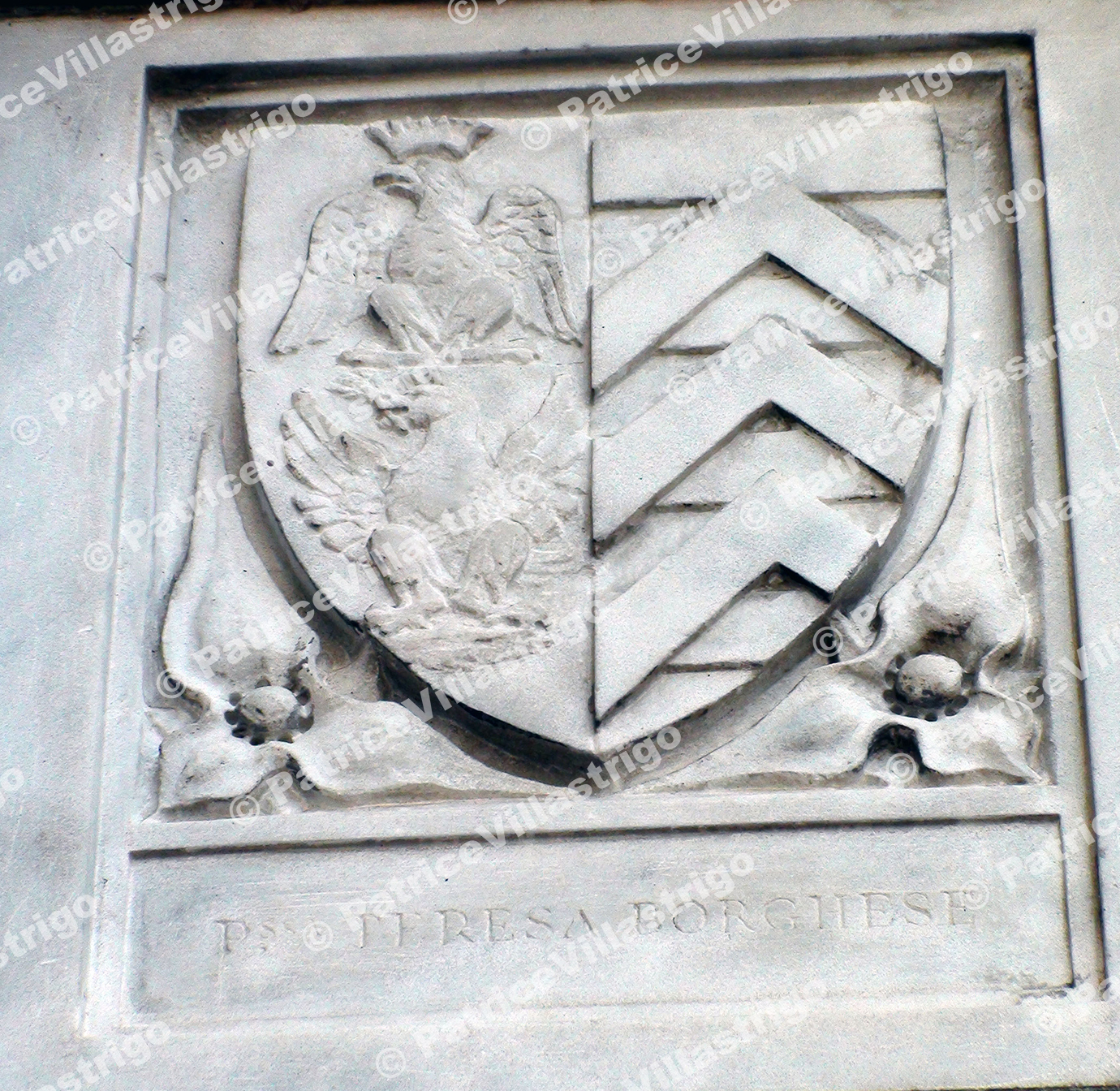 IL Duomo Coat Of Arms L4