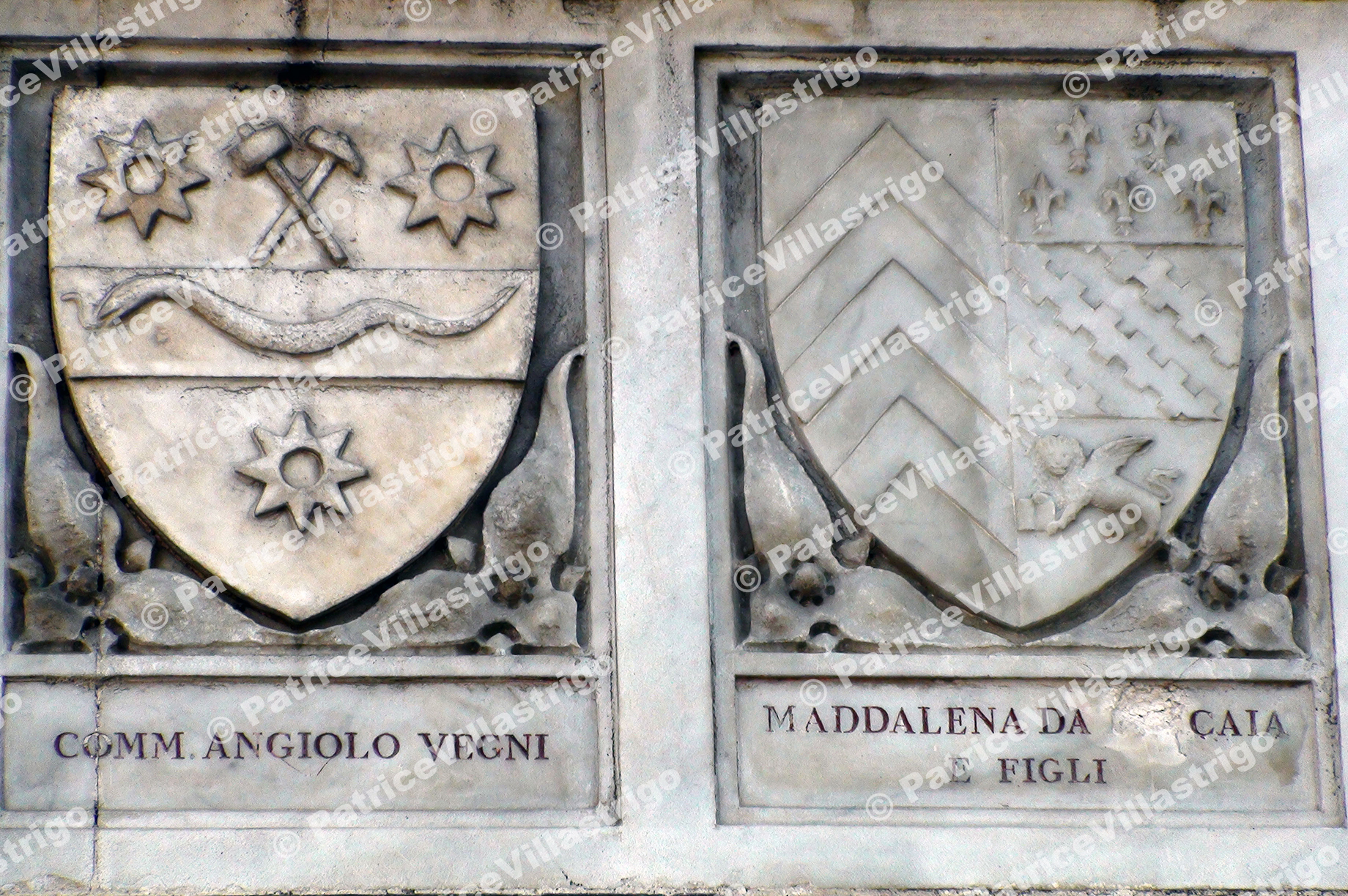 IL Duomo Coat Of Arms L42