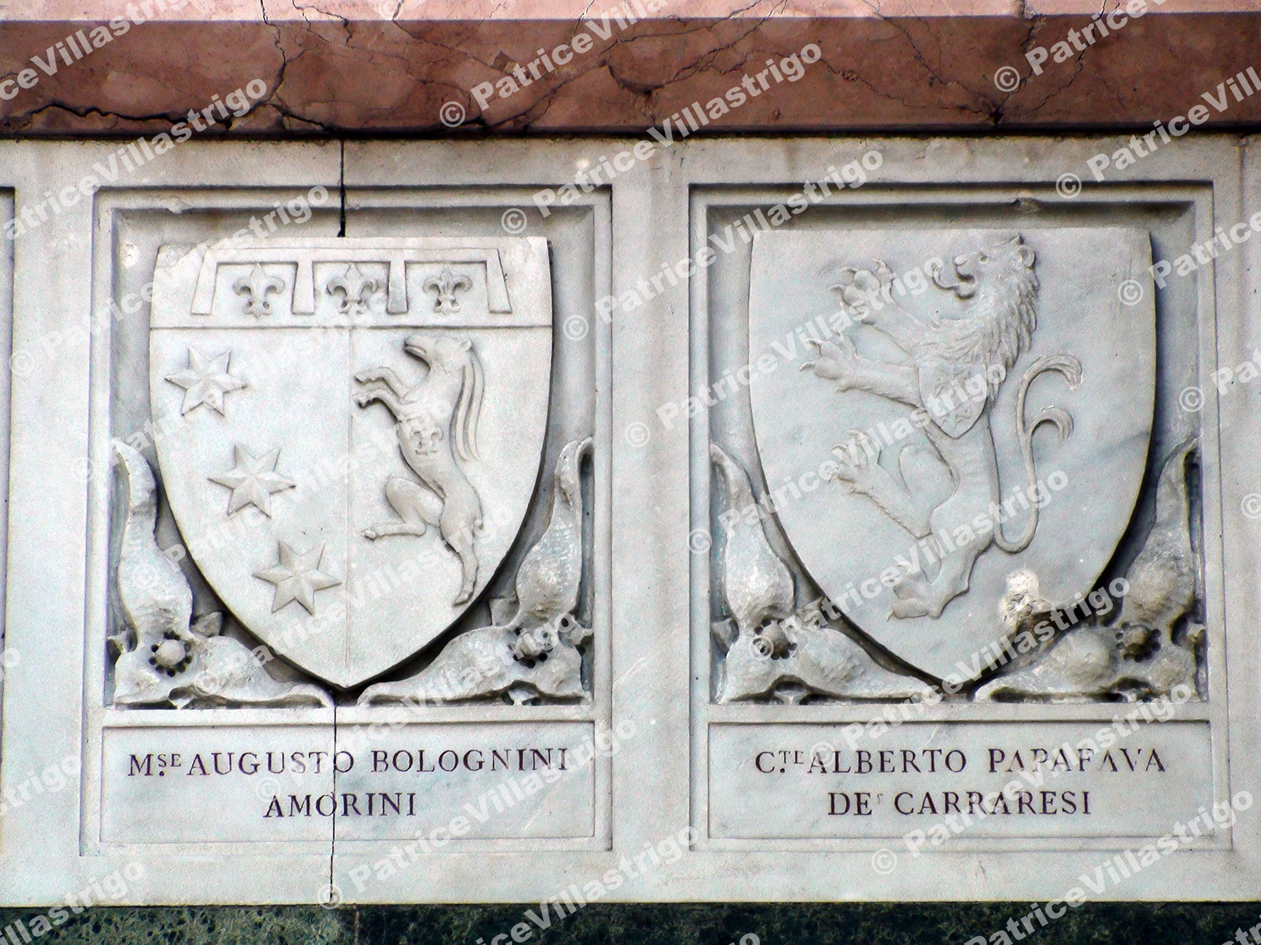 IL Duomo Coat Of Arms L47