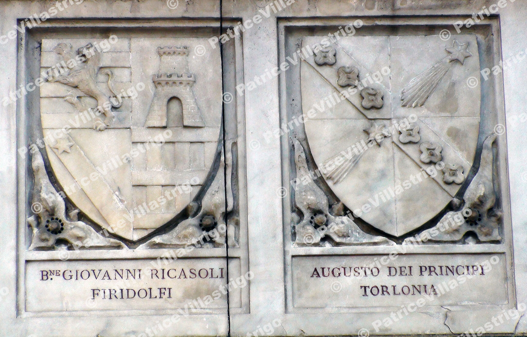 IL Duomo Coat Of Arms L56