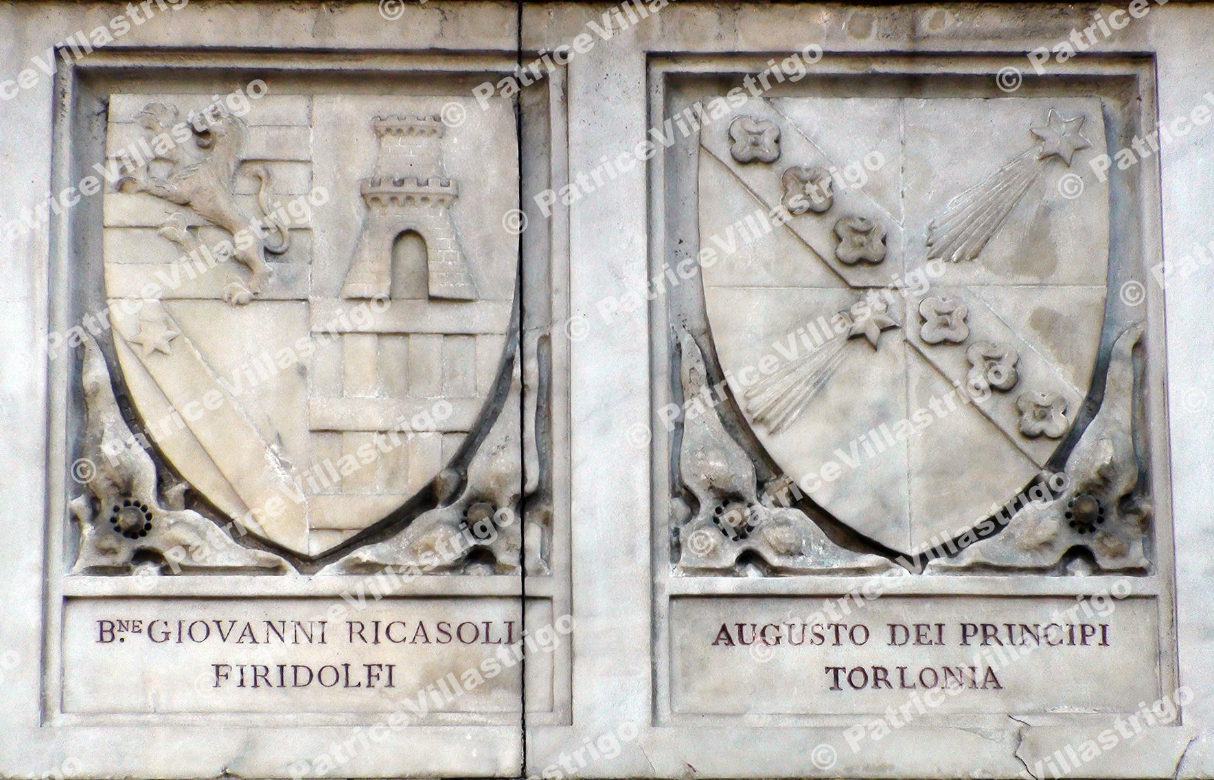 IL Duomo Coat Of Arms L57