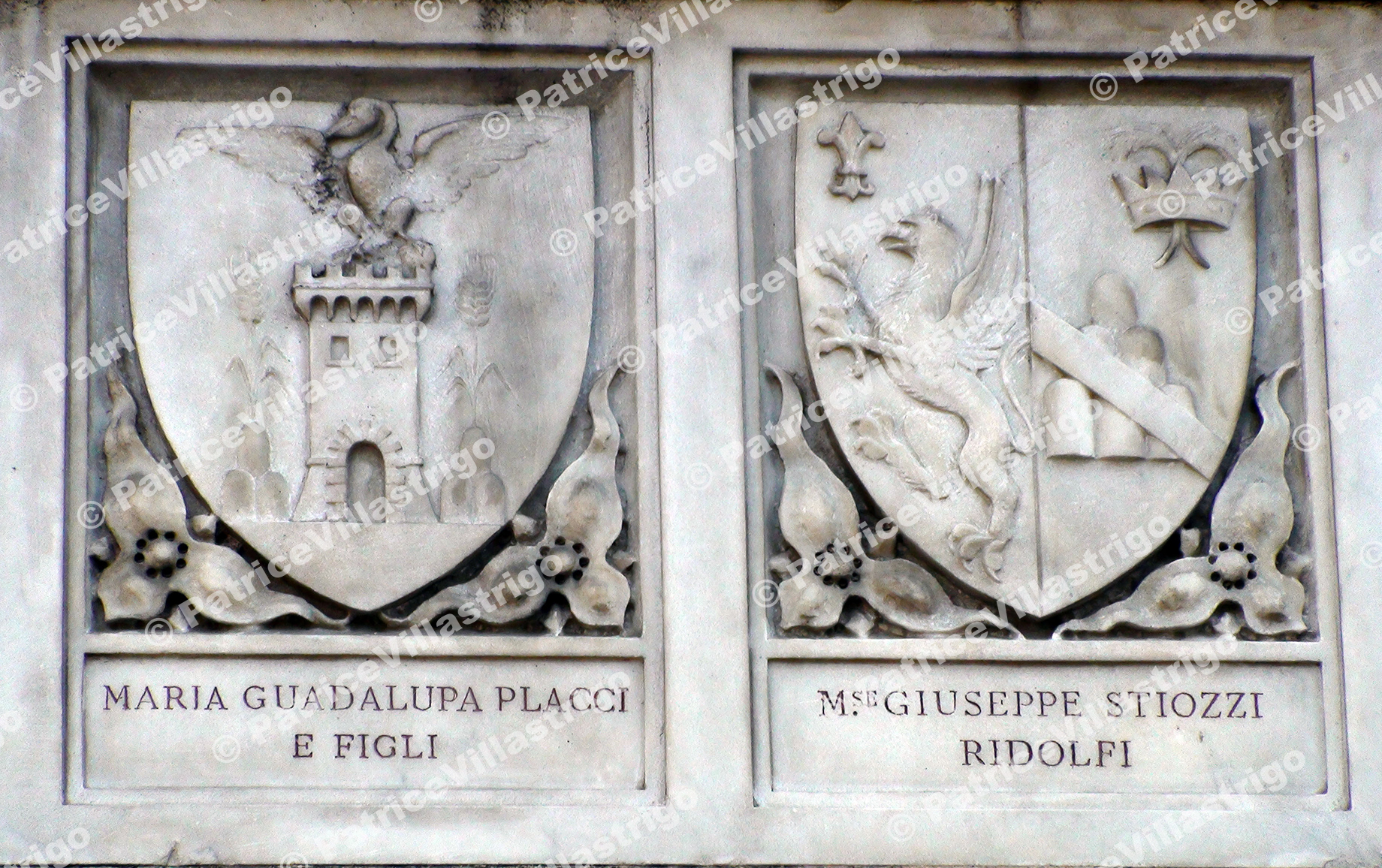 IL Duomo Coat Of Arms L59