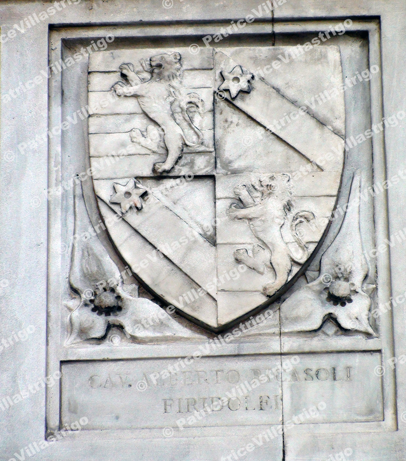 IL Duomo Coat Of Arms L6
