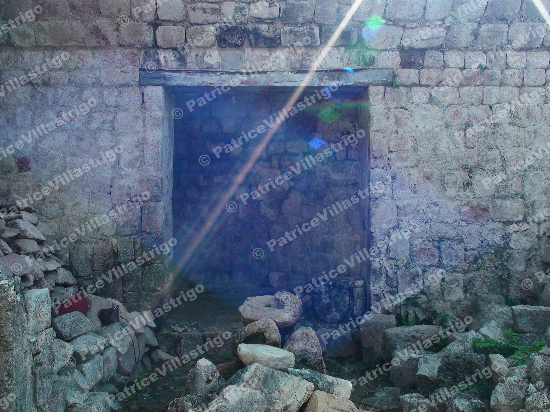 Uxshmal (260)-L